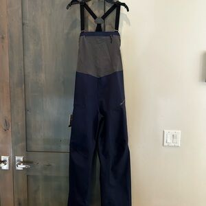 BNWT Patagonia Snowdrifter Bib Wmn’s XL, Orig. $399